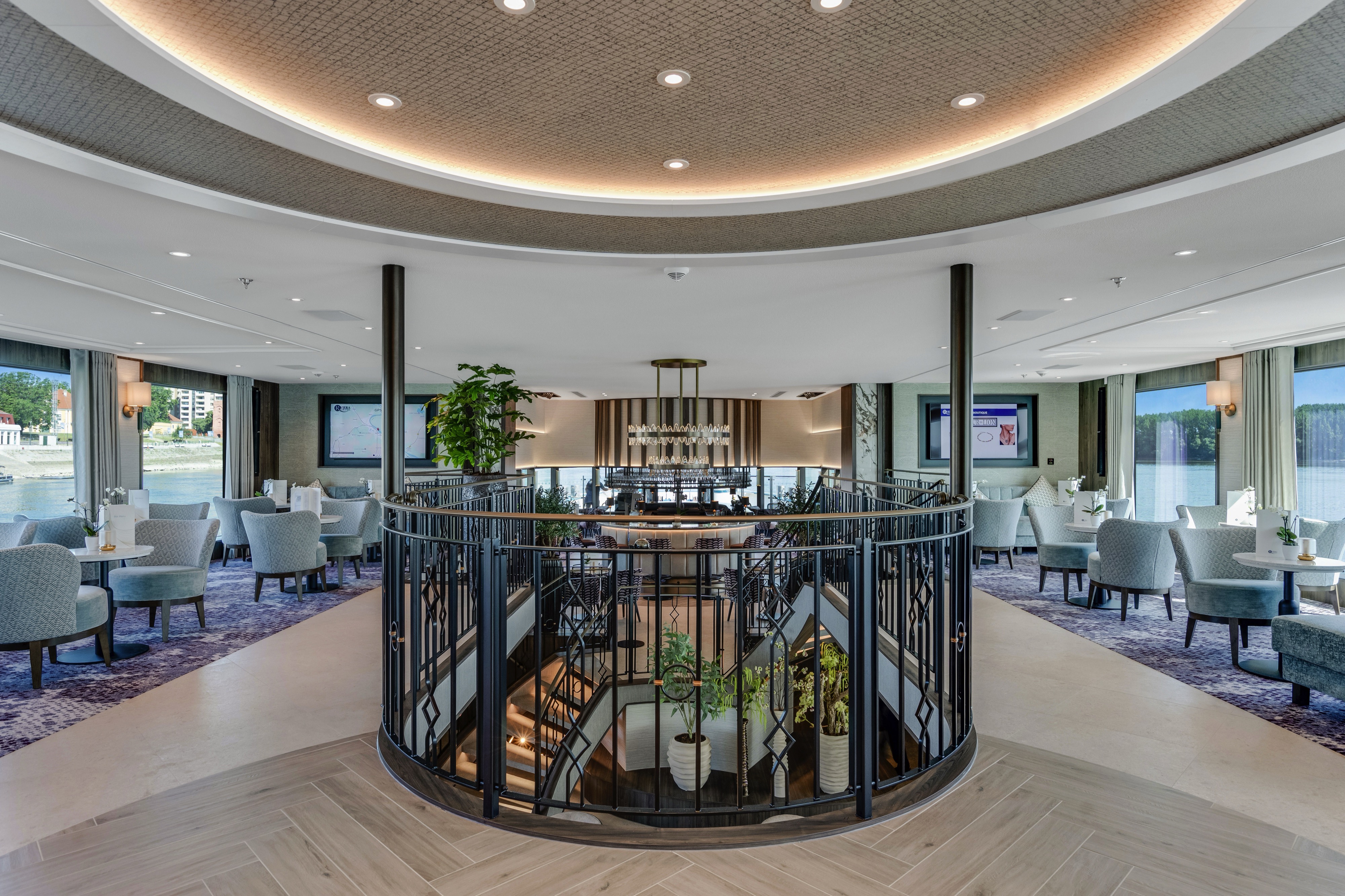 Riviera Travel Riviera Radiance Lounge 3.jpg
